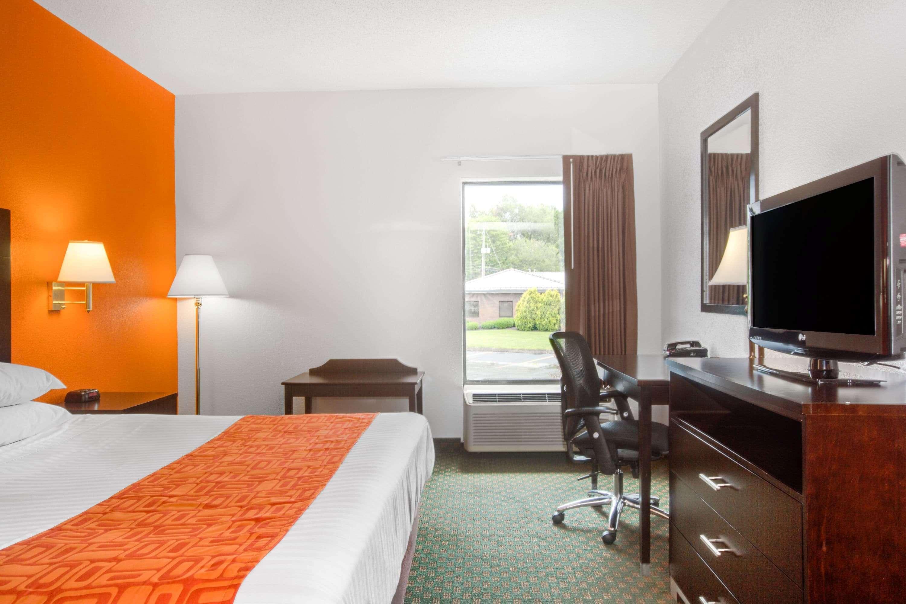 Howard Johnson By Wyndham Beckley Exteriör bild